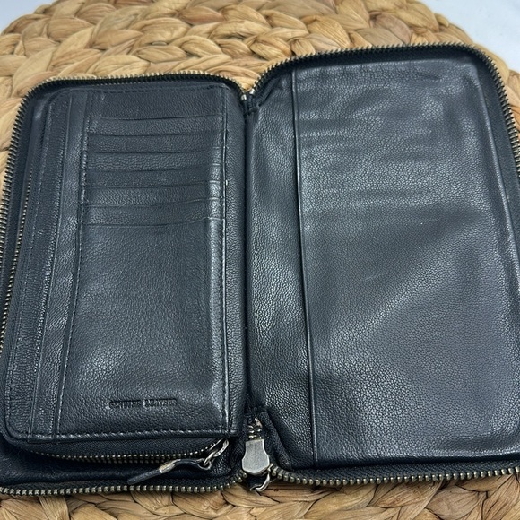 Kennith Cole Black Genuine Leather Zip Card Holding Wallet - Picture 5 of 9